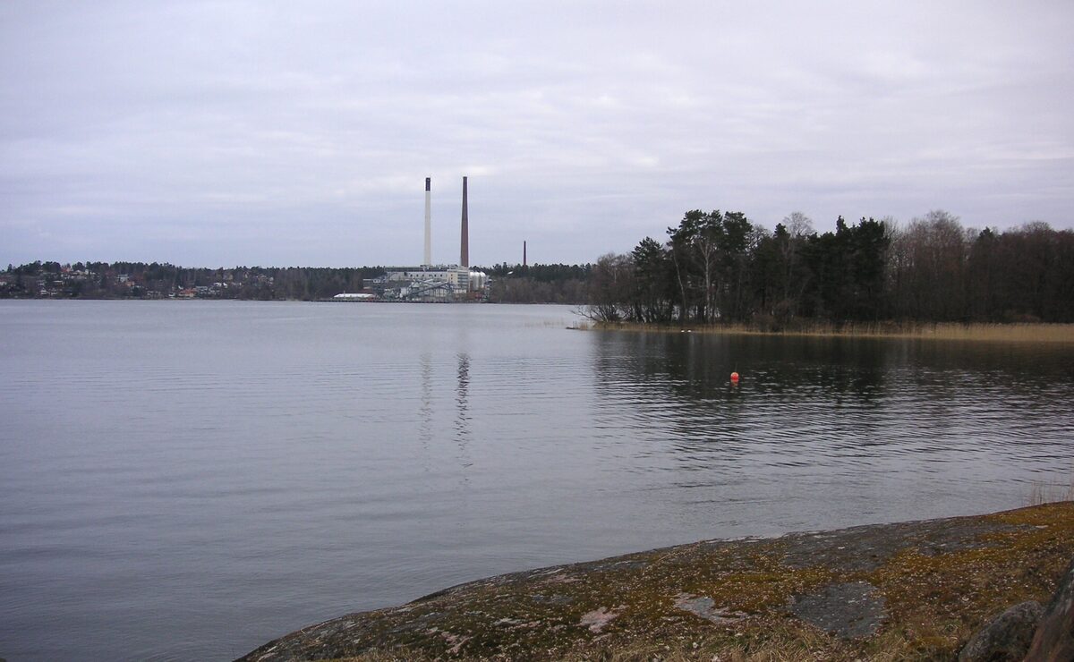Lambarfjärden och Ekerös natur